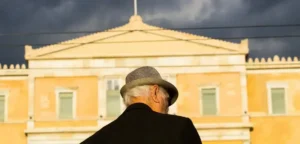 Συντάξεις μετά το Πάσχα: Η κανονικότητα του στερεότυπου της αγοράς