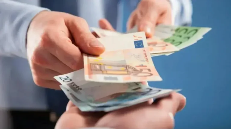 Συνταξιούχοι-Απόστρατοι: Τι σημαίνει η κατάργηση της εισφοράς αλληλεγγύης – Ποιοι θα δουν αύξηση