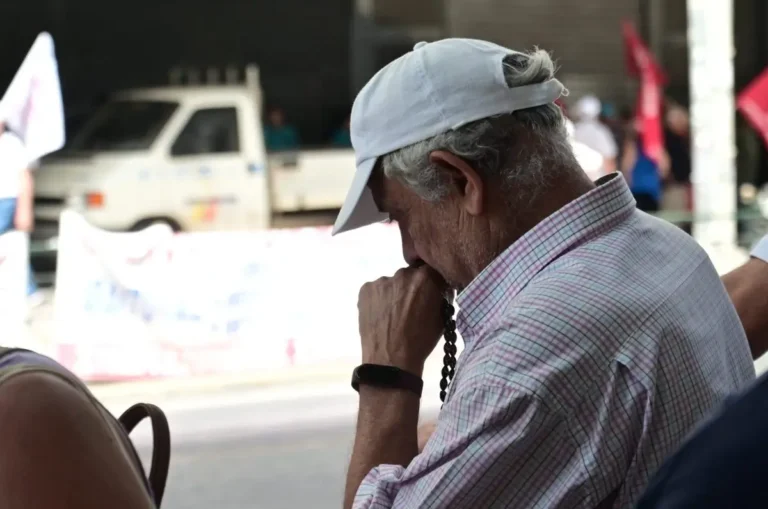 Ανατροπή στο καθεστώς απασχόλησης συνταξιούχων – Η γνωμοδότηση του ΝΣΚ: Καλούνται να επιστρέψουν ποσά