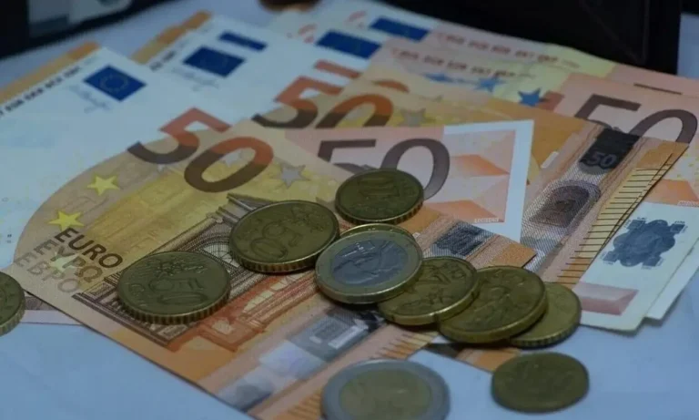 Επίδομα 300 ευρώ: Οι μεγάλοι χαμένοι του κυβερνητικού πακέτου