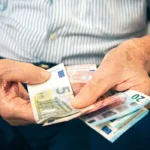 Συνταξιούχοι-Απόστρατοι: Θα χάσουν λεφτά και το 2027 – Δείτε γιατί